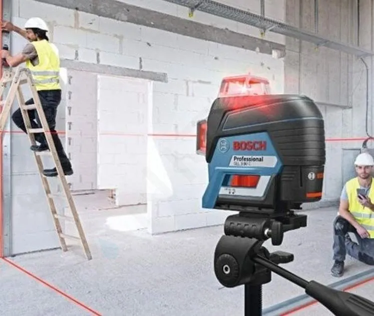 Bosch Accesorios - Láser de línea, alcance 120 m, con trípode y accesorios 0601063R01