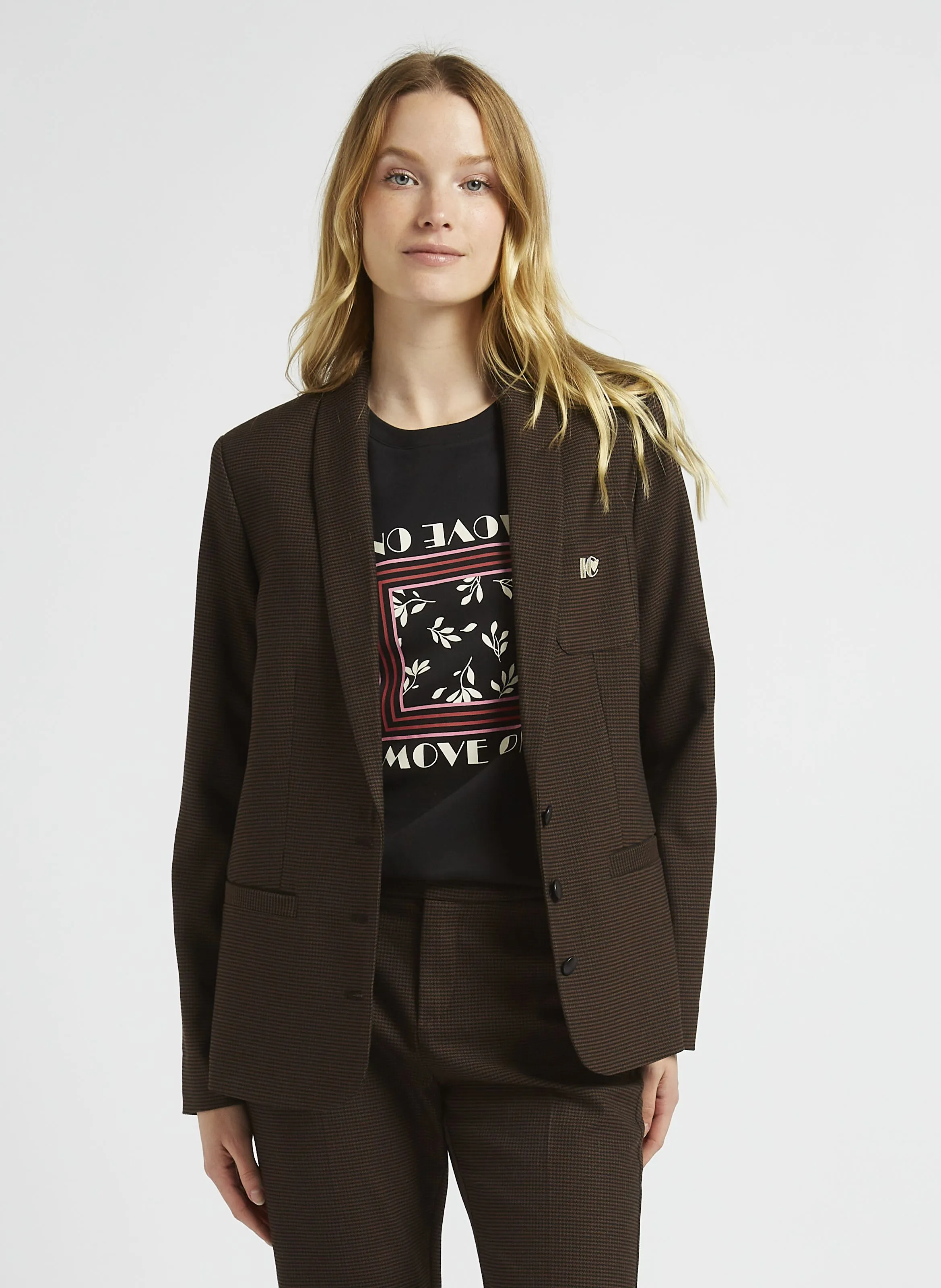 I CODE Chaqueta recta con cuello chal a cuadros en marron
