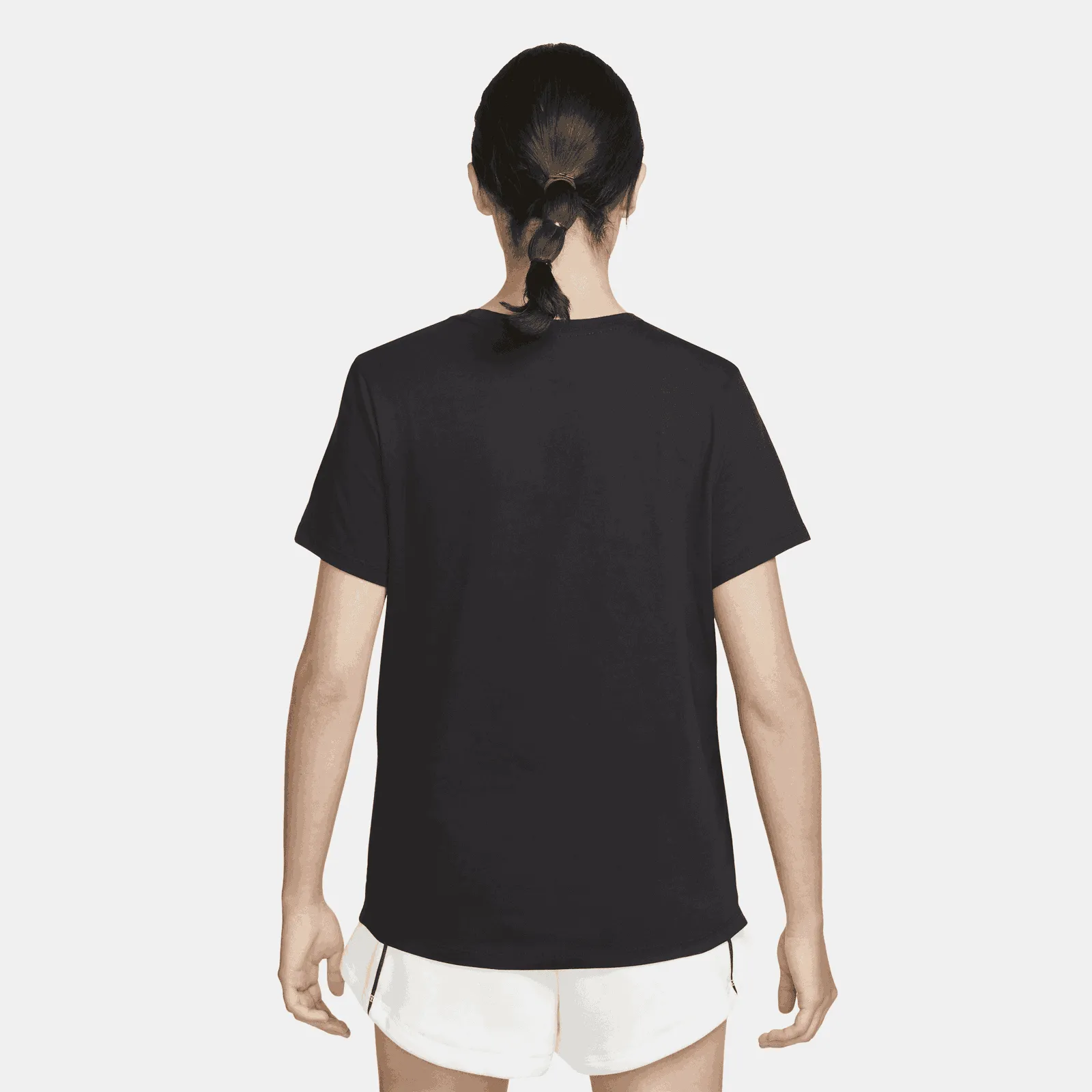 Nike Sportswear Essential Tee